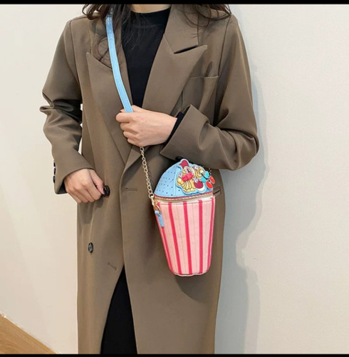 کیف خاص و بسیار زیبا و شکیل با رنگهای جذاب و شاد