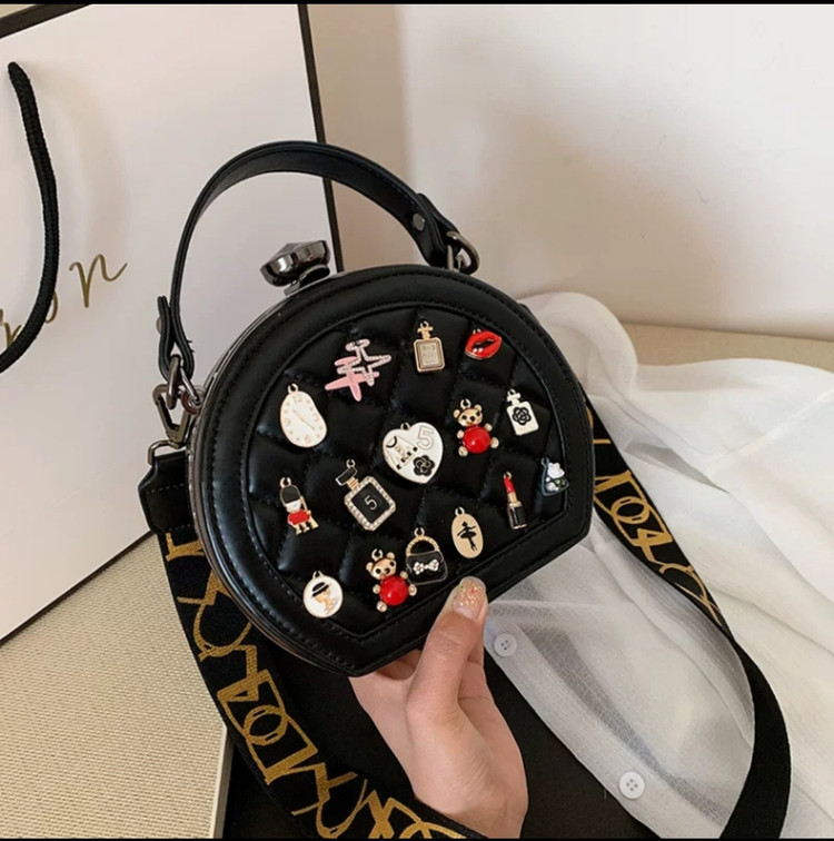 کیف مدال دار